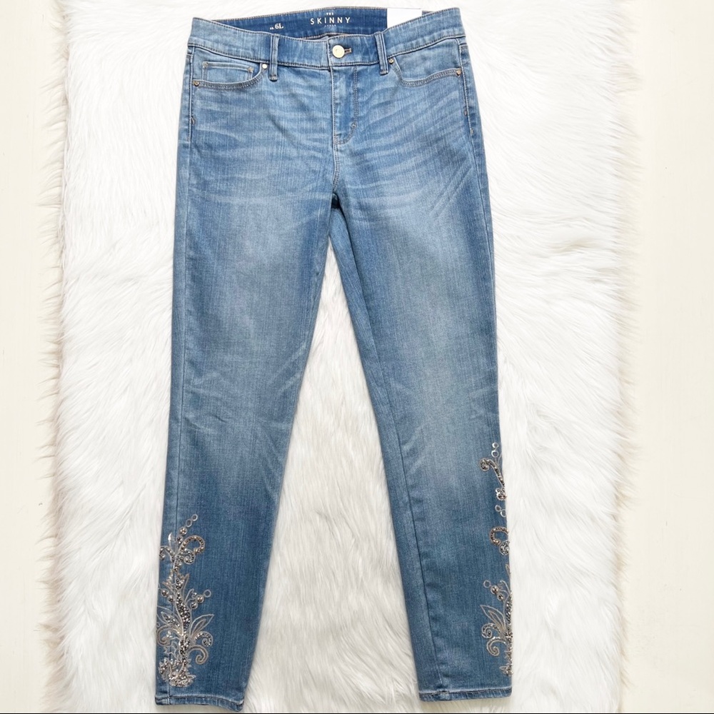 SOLD-NWT White House Black Market Embellished Skinny Jeans Size 6 Long Length - Picture 2 of 11